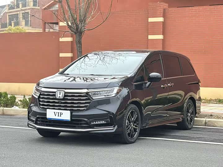 Photo 1 - Honda Odyssey