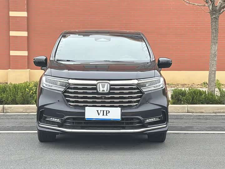 Photo 2 - Honda Odyssey