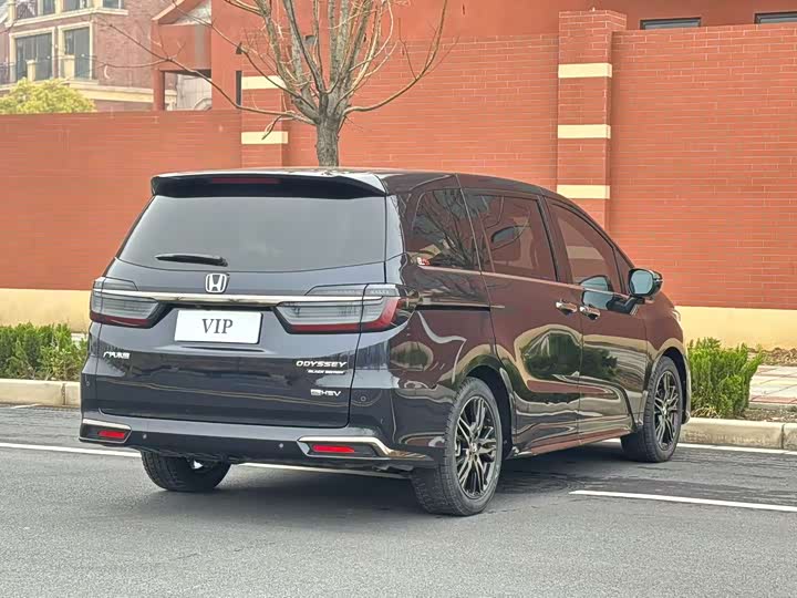 Photo 8 - Honda Odyssey