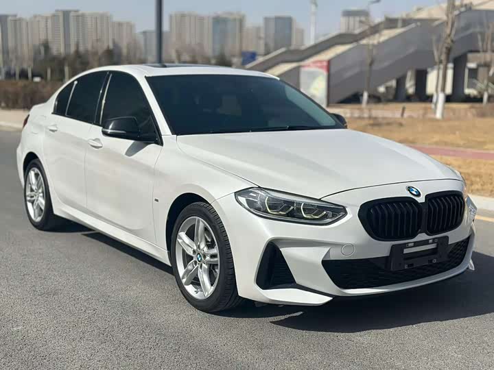 Фото 3 - BMW 1 Series