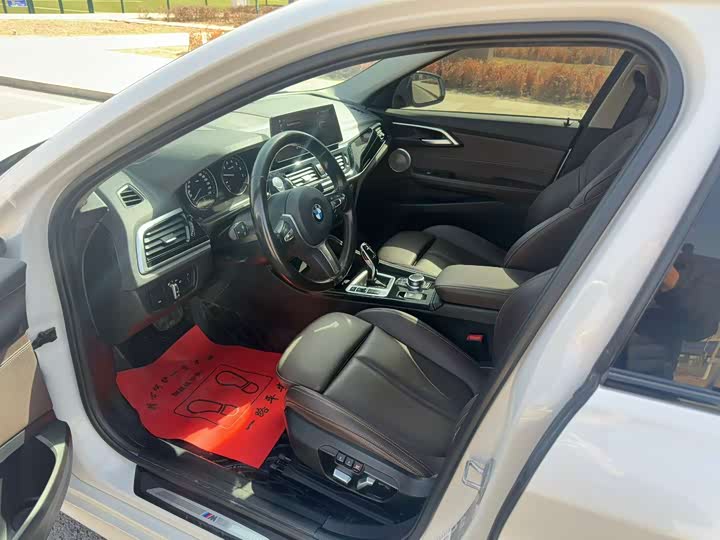 Фото 7 - BMW 1 Series