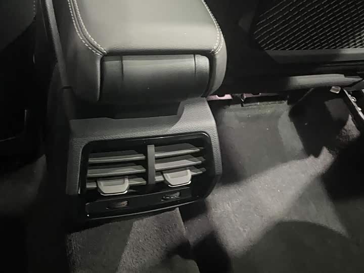 Фото 9 - Audi Q3 Sportback