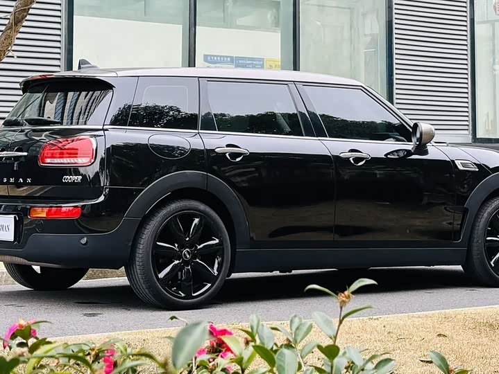 Фото 8 - Mini Clubman