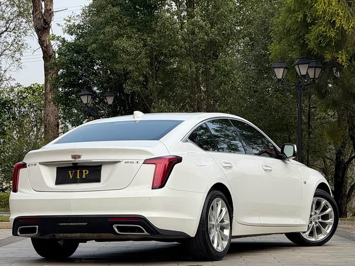 Photo 4 - Cadillac CT5