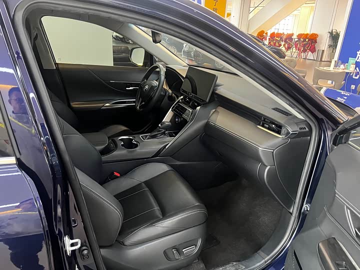 Фото 8 - Toyota Harrier