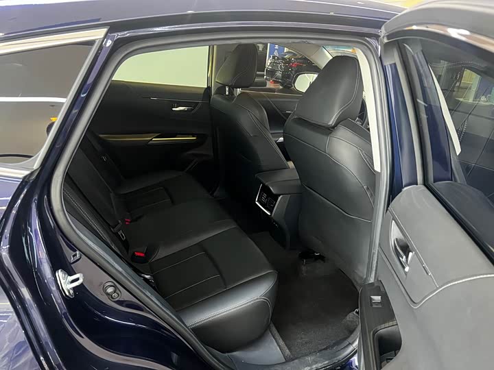 Фото 9 - Toyota Harrier