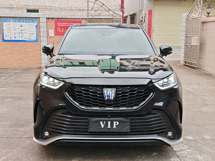 Фото 2 - Toyota Crown Kluger