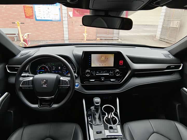 Фото 5 - Toyota Crown Kluger