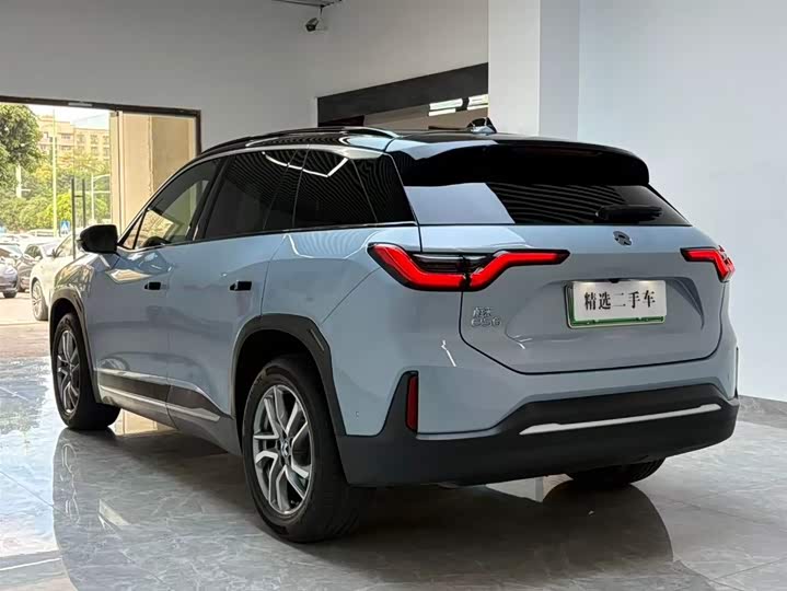 Фото 6 - Nio ES6