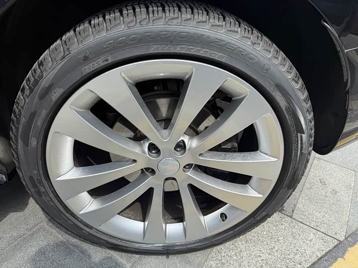 Photo 8 - Land Rover Range Rover Sport