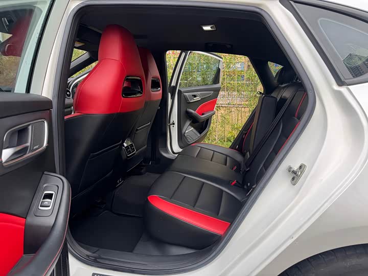 Фото 8 - MG Motor 6