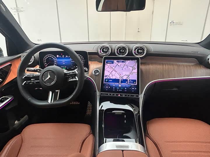 Photo 7 - Mercedes-Benz GLC-Class Hybrid