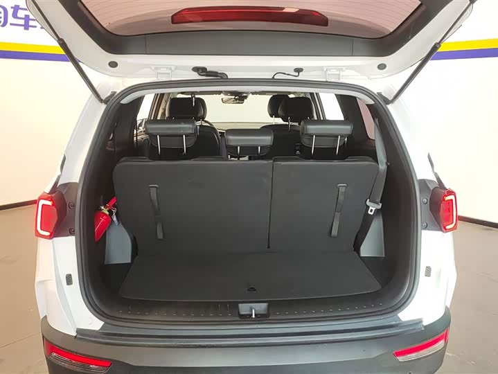 Фото 4 - Hyundai Custo