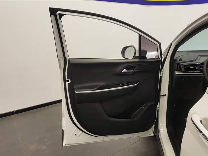 Фото 7 - Hyundai Custo