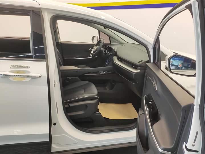 Фото 8 - Hyundai Custo