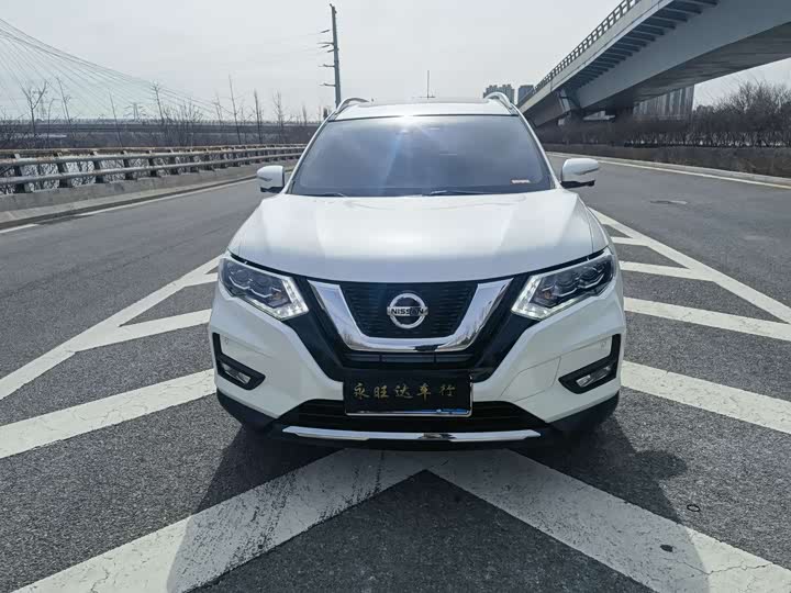 Фото 2 - Nissan X-Trail