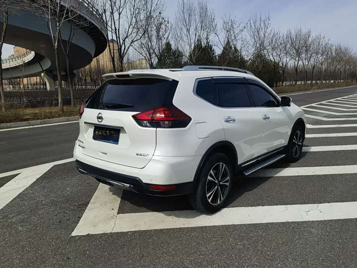 Фото 6 - Nissan X-Trail