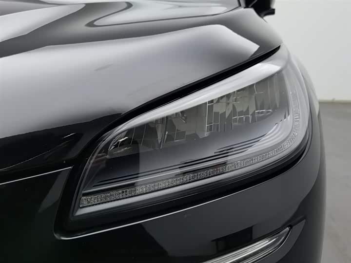 Фото 7 - Lincoln Corsair