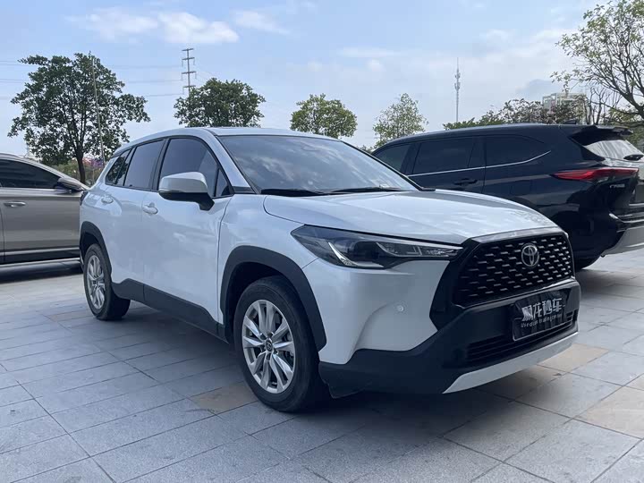 Фото 3 - Toyota Corolla Cross