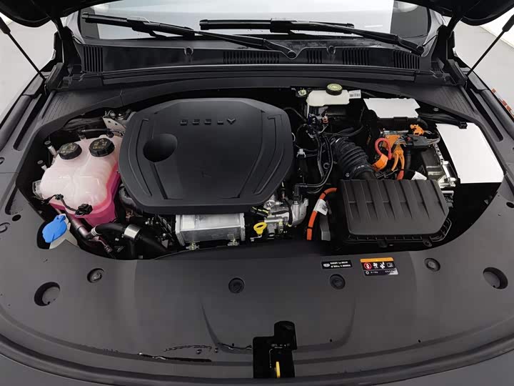 Фото 6 - Geely Preface L