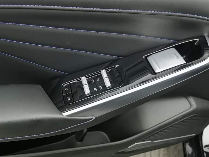 Фото 9 - Geely Preface L