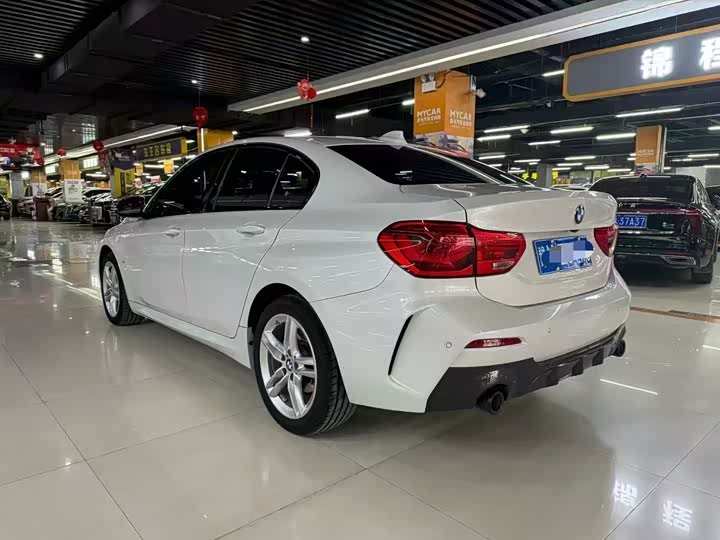 Фото 4 - BMW 1 Series
