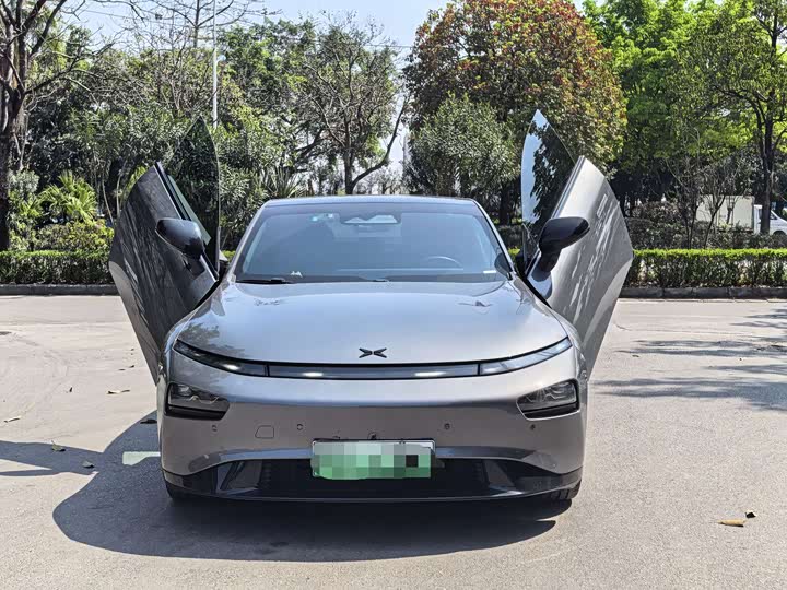 Фото 2 - XPeng P7