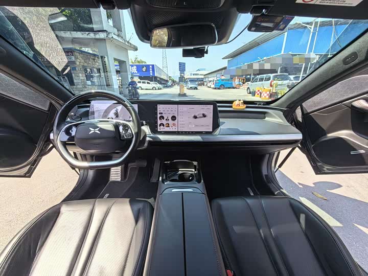 Фото 9 - XPeng P7