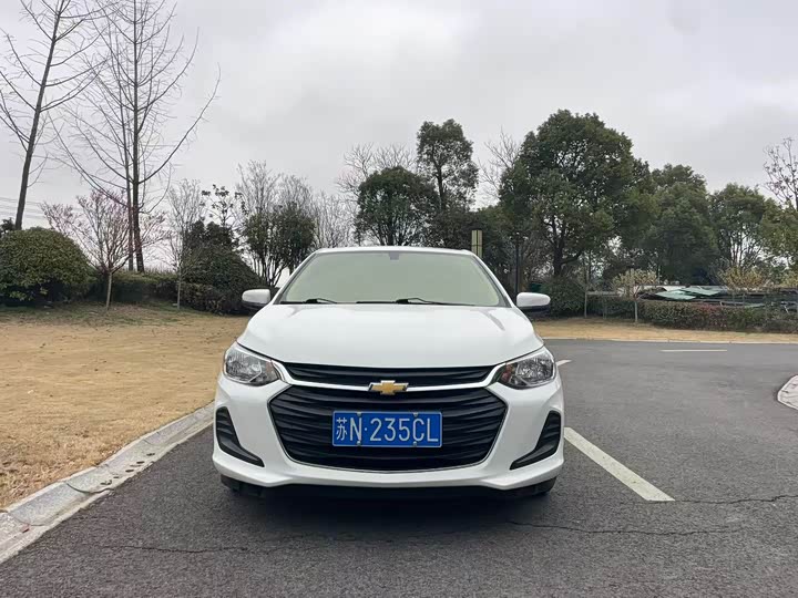 Фото 1 - Chevrolet Onix (Cavalier)