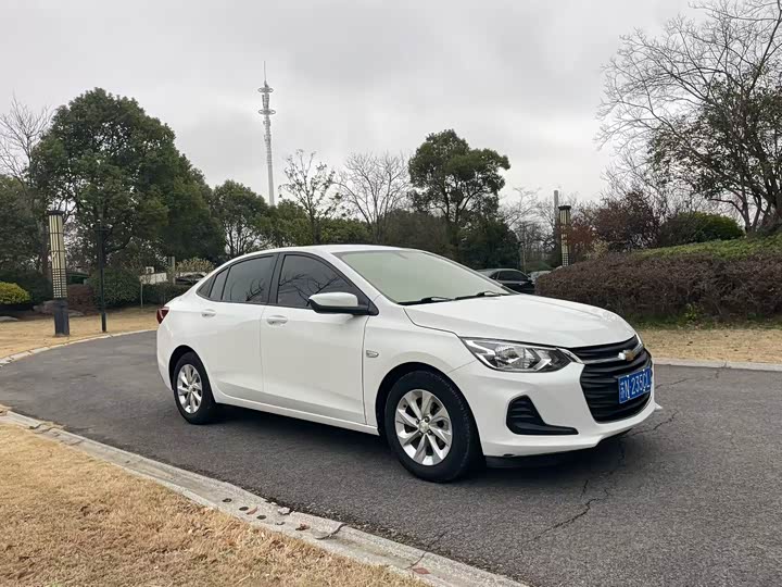 Фото 3 - Chevrolet Onix (Cavalier)