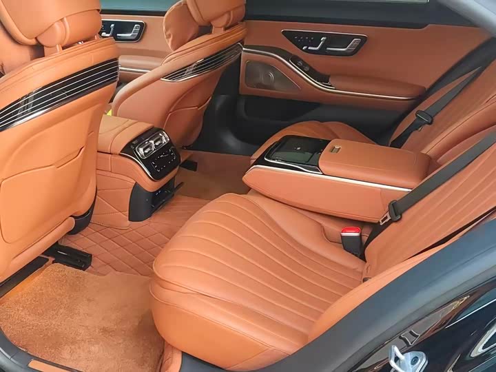 Фото 5 - Mercedes-Benz S-Class