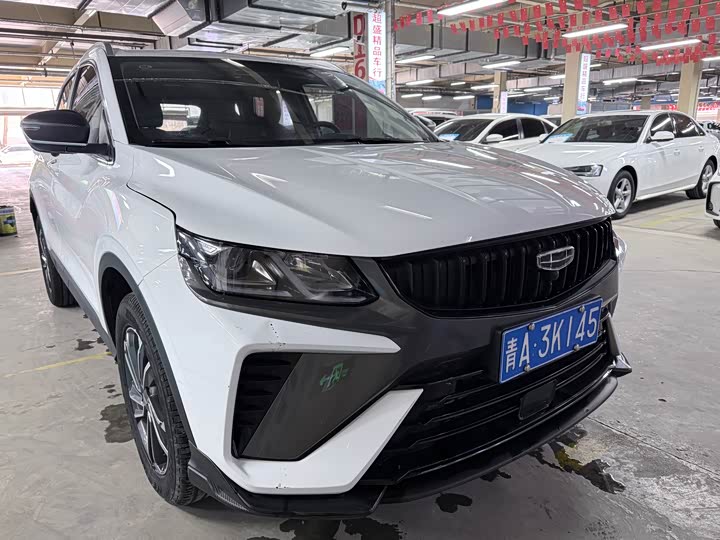 Фото 3 - Geely Coolray