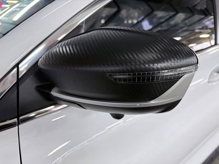 Фото 6 - Geely Coolray