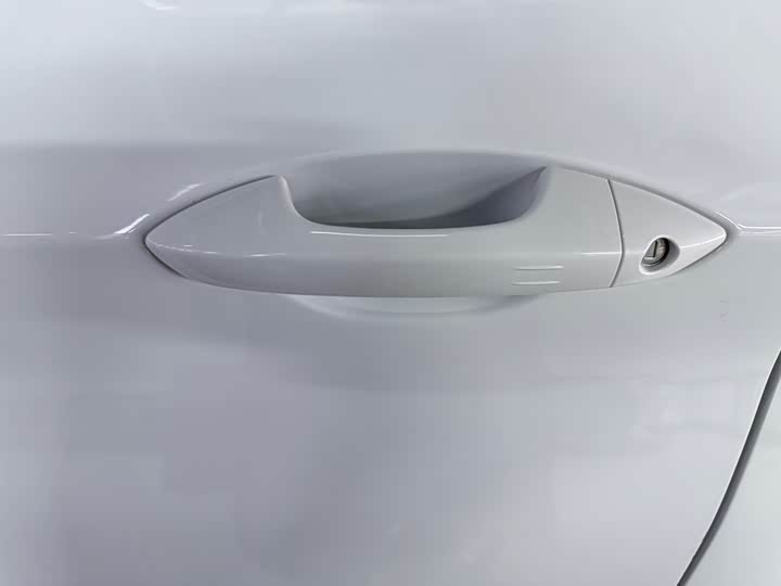 Фото 7 - Geely Coolray