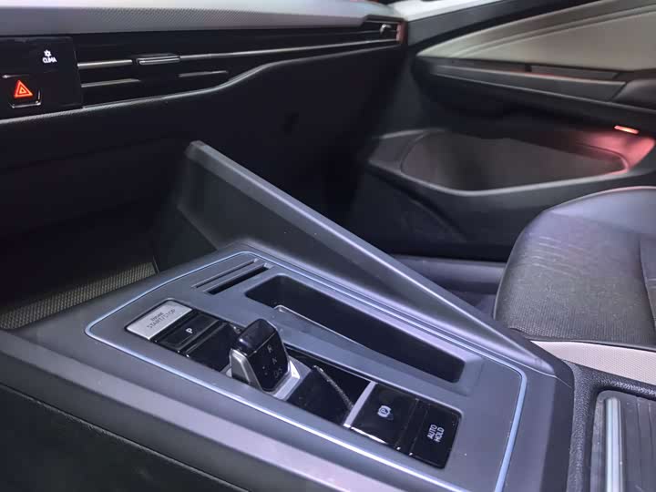 Фото 6 - Volkswagen Golf