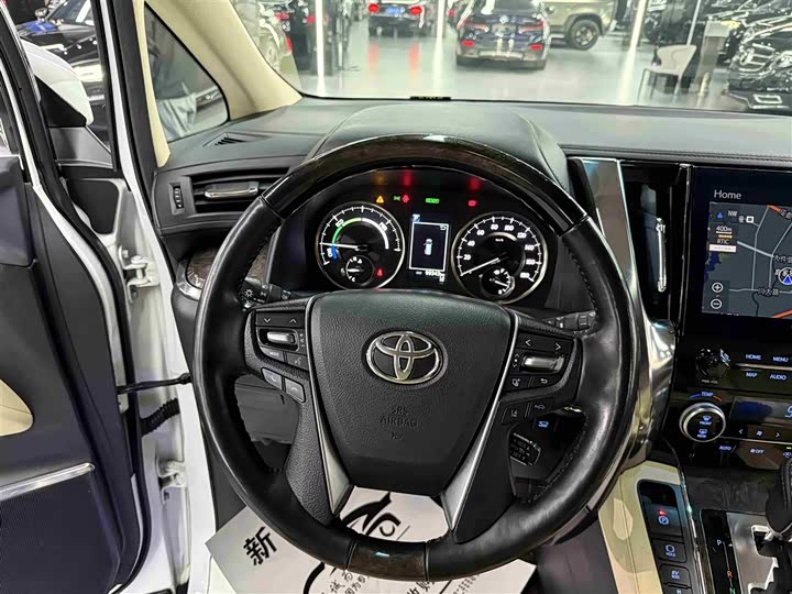 Photo 8 - Toyota Alphard
