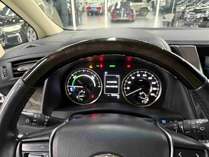 Photo 9 - Toyota Alphard