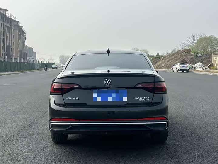 Photo 8 - Volkswagen Sagitar L