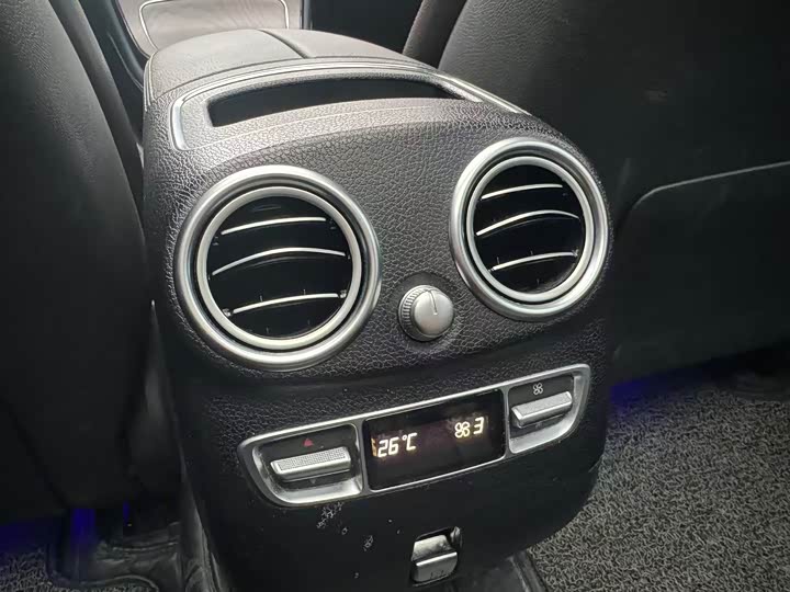 Фото 9 - Mercedes-Benz GLC-Class