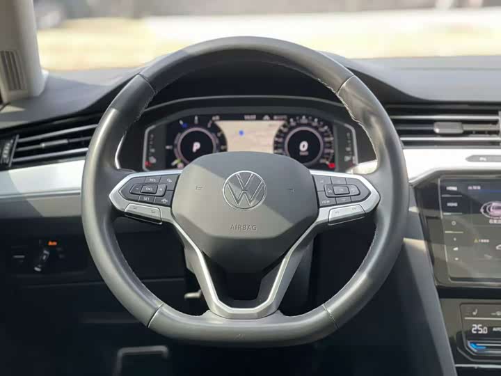 Фото 7 - Volkswagen Magotan GTE Hybrid