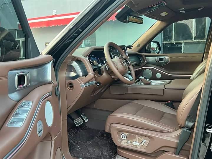 Фото 7 - Tank 700 Hybrid