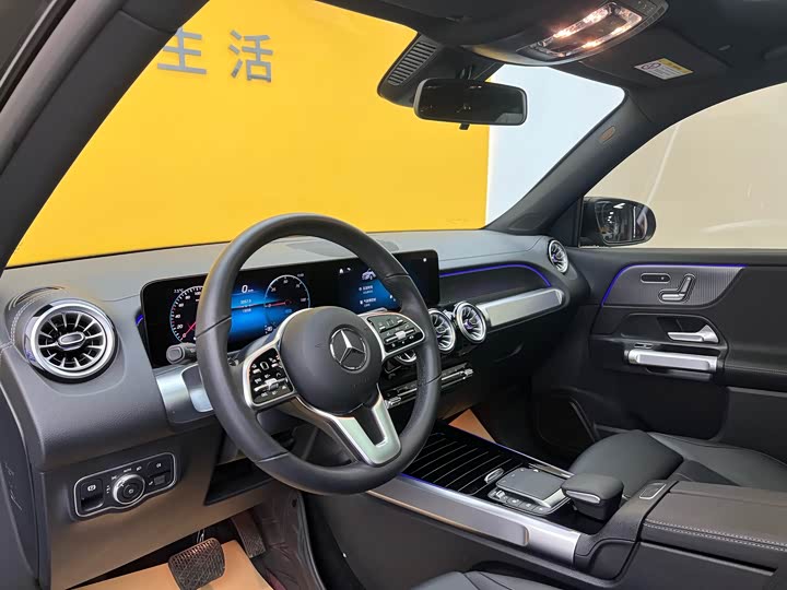 Фото 4 - Mercedes-Benz EQB