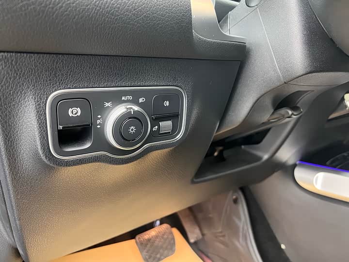 Фото 6 - Mercedes-Benz EQB