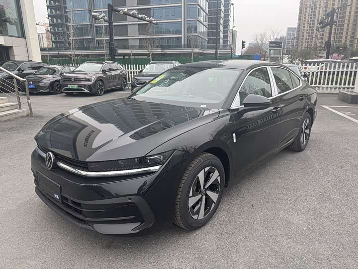 Photo 1 - Volkswagen Magotan