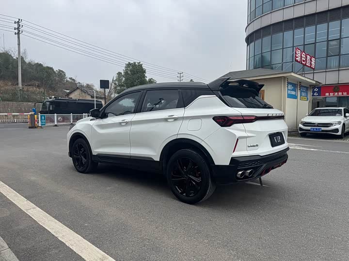 Фото 8 - Geely Coolray