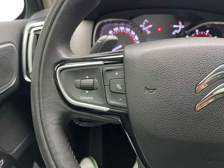 Фото 7 - Citroen C6