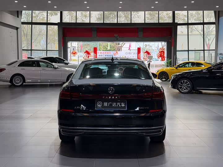 Фото 4 - Volkswagen Passat