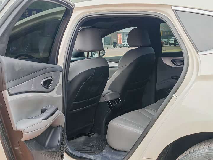 Фото 8 - BYD Seal 07 DM-i Hybrid