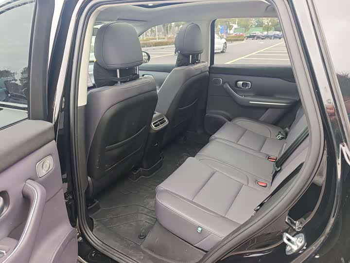 Фото 8 - Leapmotor C10