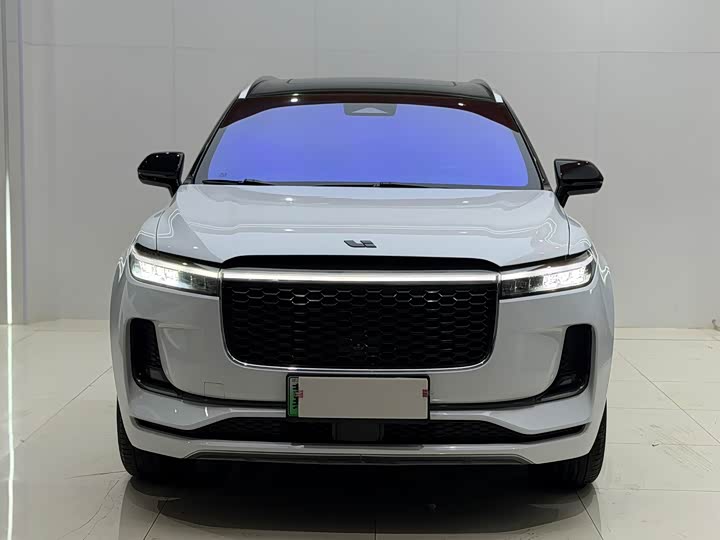 Фото 1 - LiXiang One